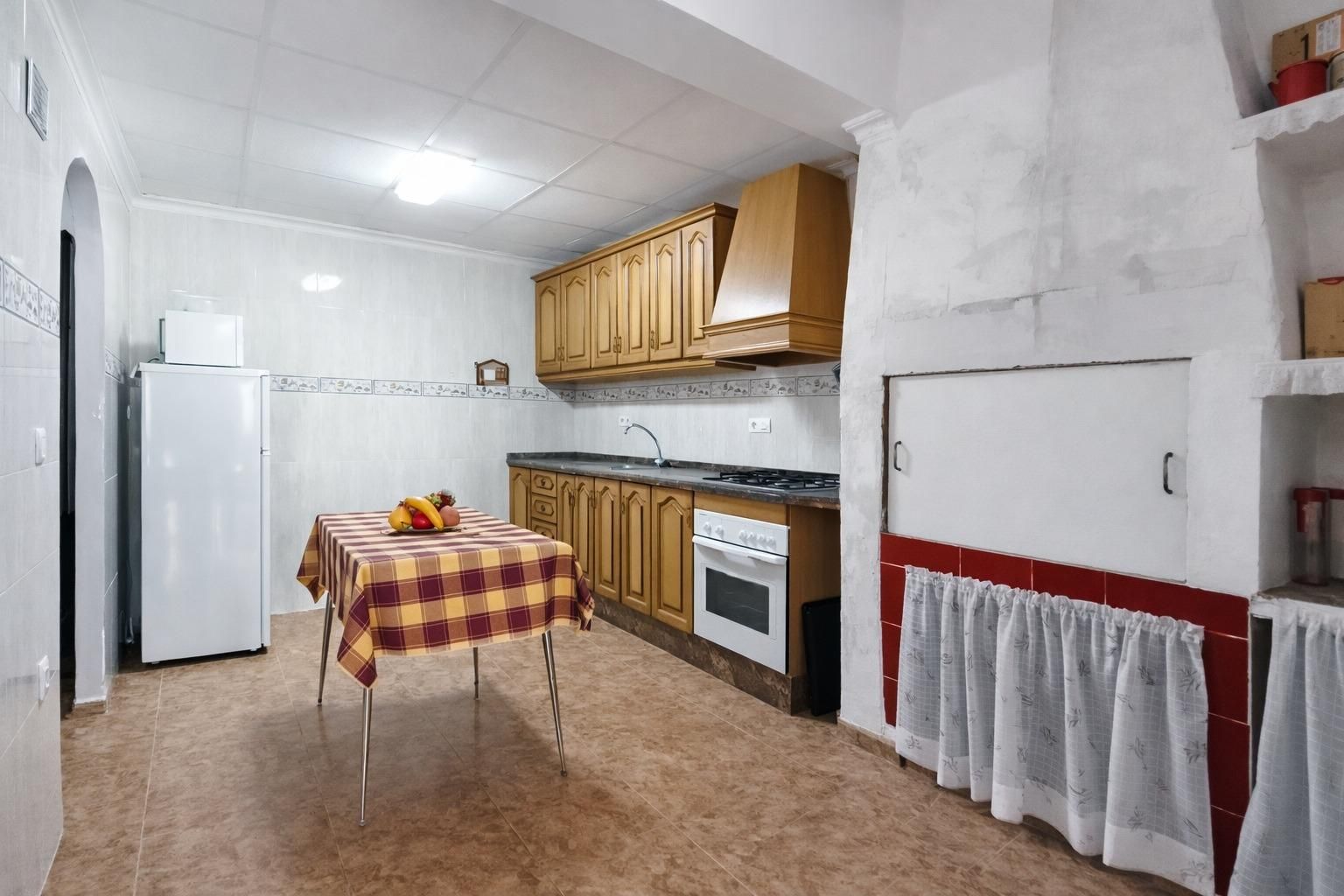 Cuina de Casa o xalet en venda en Hondón de los Frailes amb Terrassa, Traster i Moblat