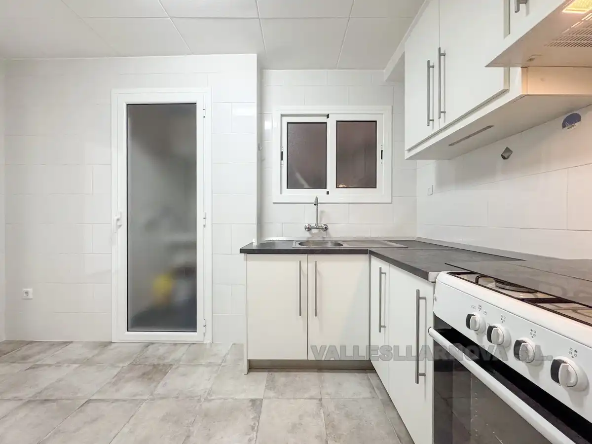 Cocina de Piso en venta en Mollet del Vallès con Calefacción y Balcón