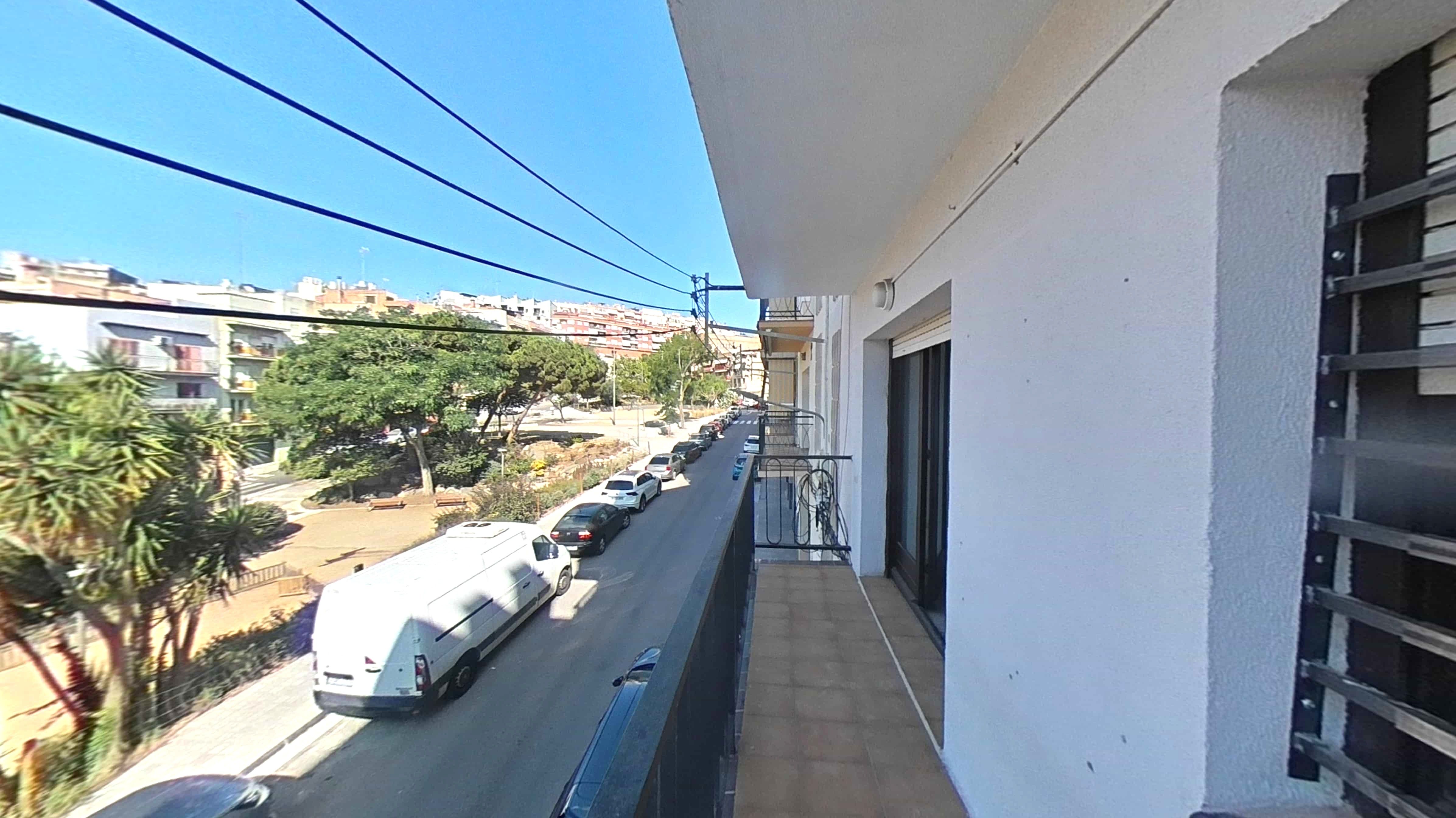 Vista exterior de Pis en venda en Mataró amb Balcó