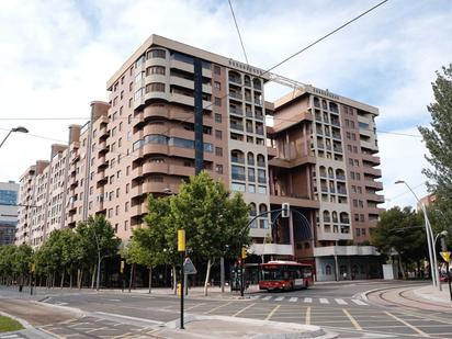 Vista exterior de Pis en venda en  Zaragoza Capital amb Aire condicionat, Terrassa i Balcó