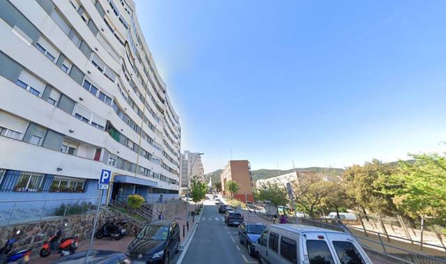 Piso en Venta en Ciutat Meridiana