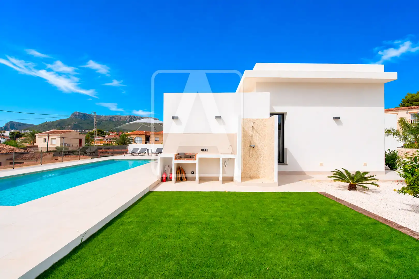 Chalet con piscina en venta en Marisol Park - Ortembach - Los Almendros, imagen 3