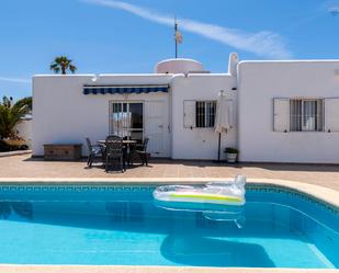 Piscina de Casa o xalet en venda en Cuevas del Almanzora amb Jardí privat, Terrassa i Traster