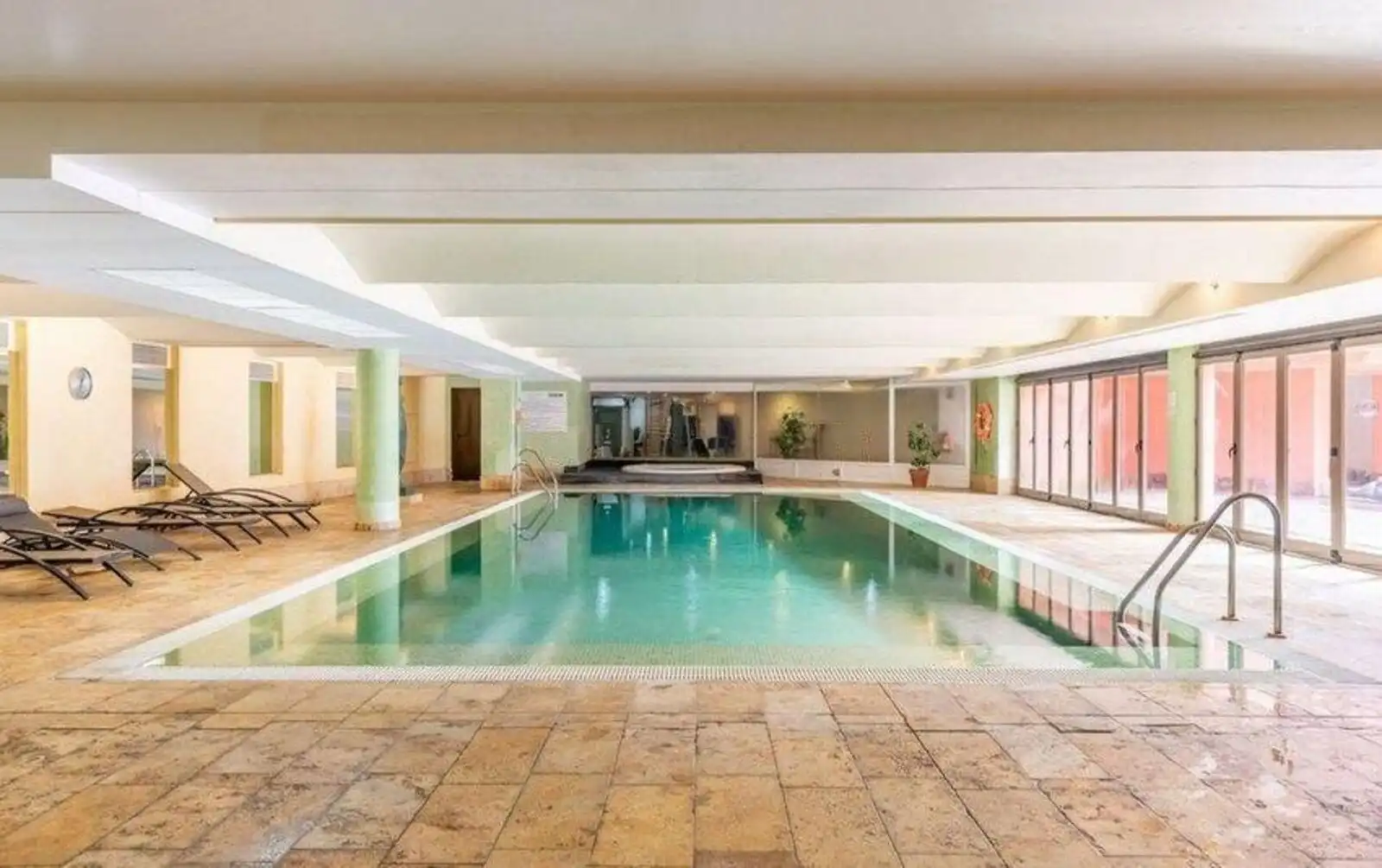 Apartamento con piscina en venta en Estepona Pueblo, imagen 26