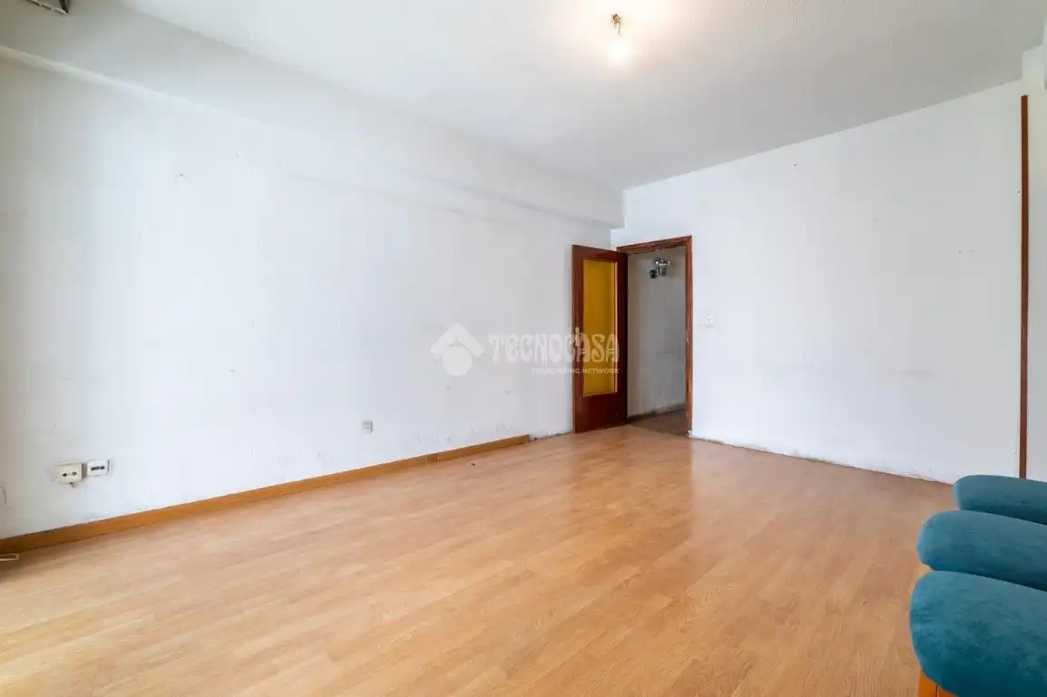 Habitación de Piso en venta en Madrid con Calefacción y Terraza