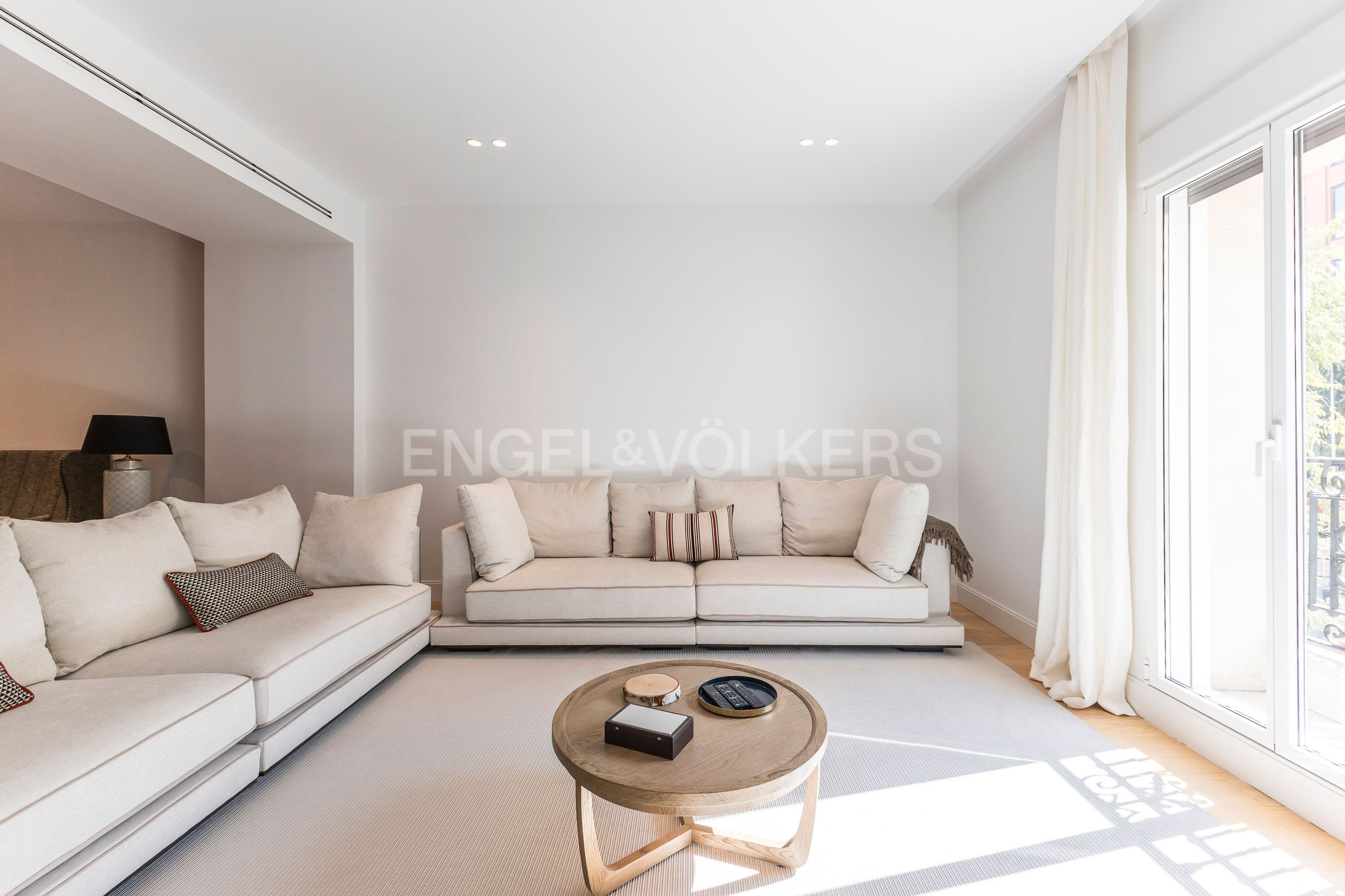 Sala de estar de Apartamento en venta en  Madrid Capital con Aire acondicionado, Calefacción y Trastero