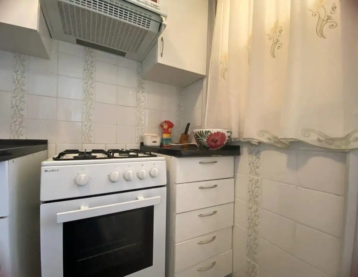 Küche von Wohnung zum Verkauf in Castelló d'Empúries mit Terrasse, Abstellraum und Möbliert