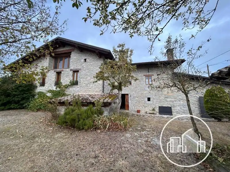 Casa con giardino in vendita a Valle de Losa