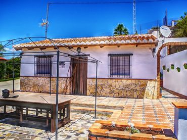 Casa rústica con piscina en venta en Vélez-Málaga ciudad