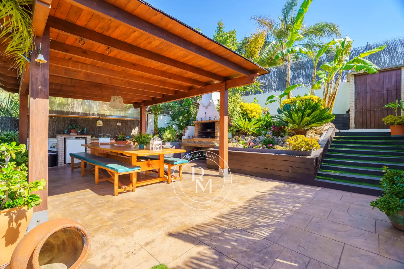 Terraza de Casa adosada en venta en Roda de Berà con Aire acondicionado, Calefacción y Jardín privado