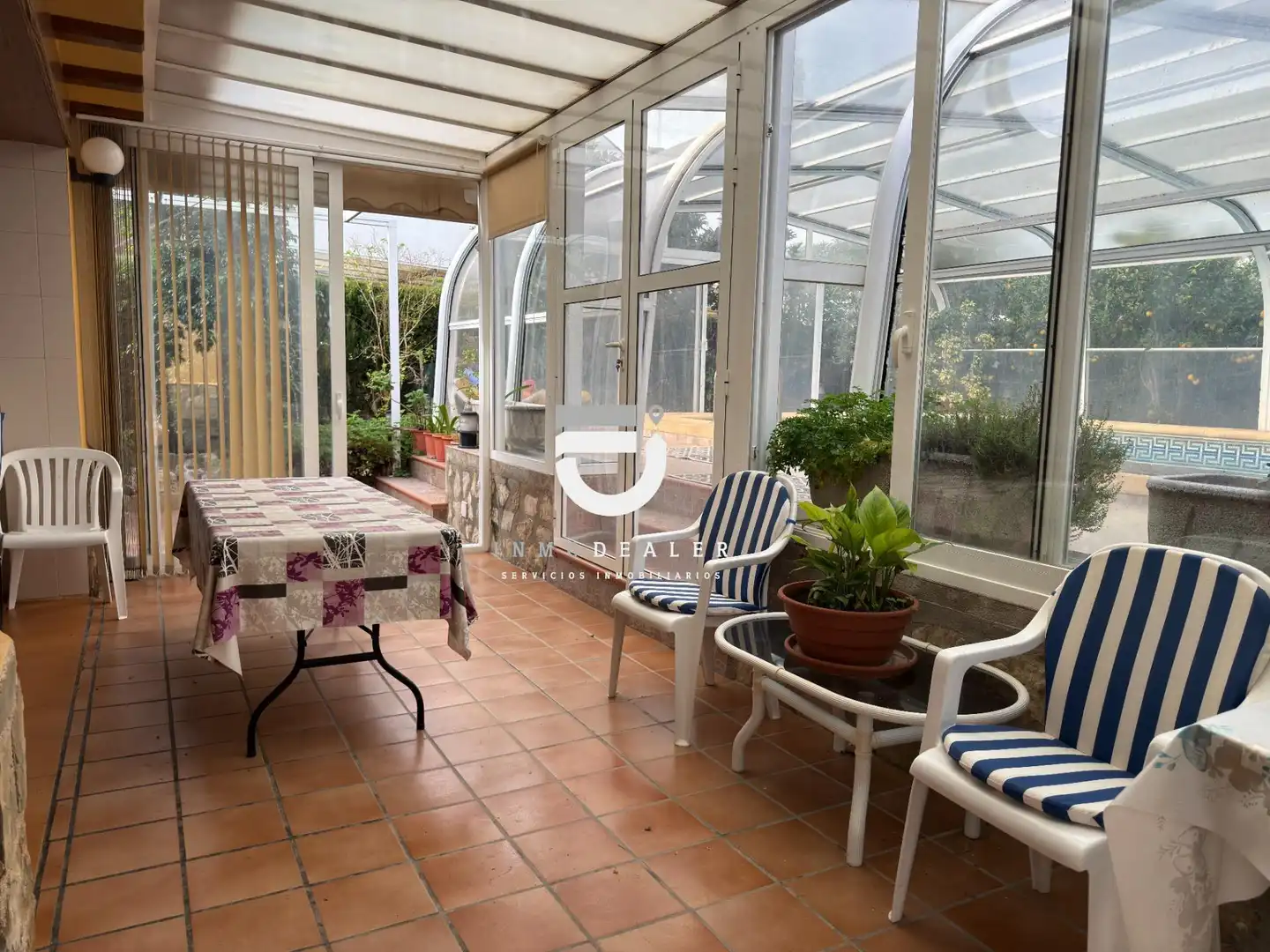 Terrassa de Casa o xalet en venda en Oliva amb Jardí privat, Terrassa i Piscina