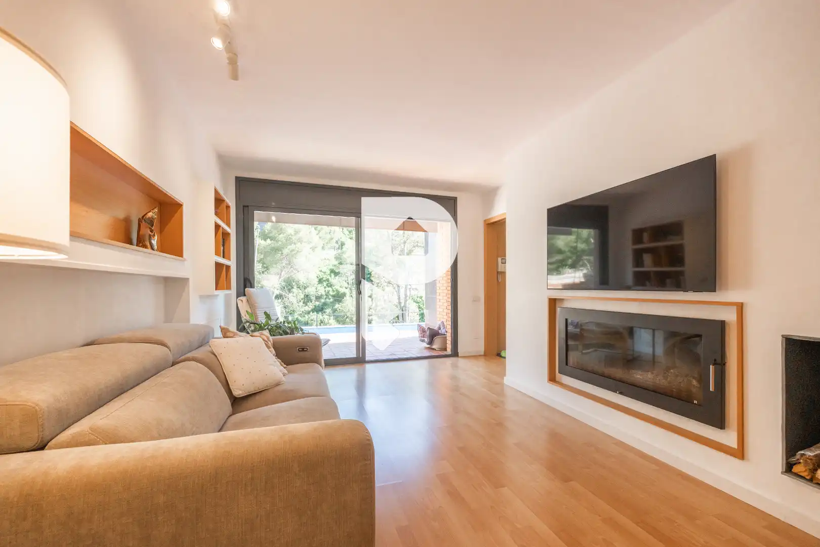 Sala de estar de Casa o chalet en venta en Vallirana con Aire acondicionado, Calefacción y Jardín privado
