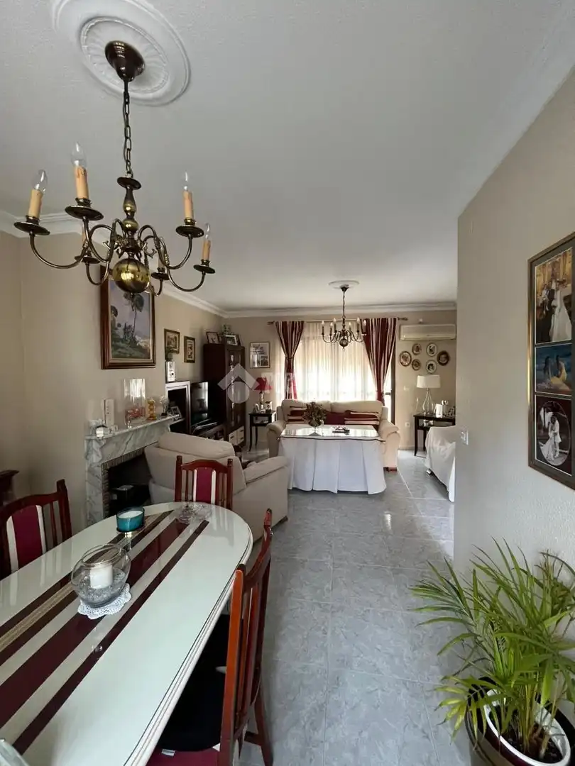 Living room of Detached homes for sale in Alcalá de Guadaira  with Air Conditioner, Heating and Balcony