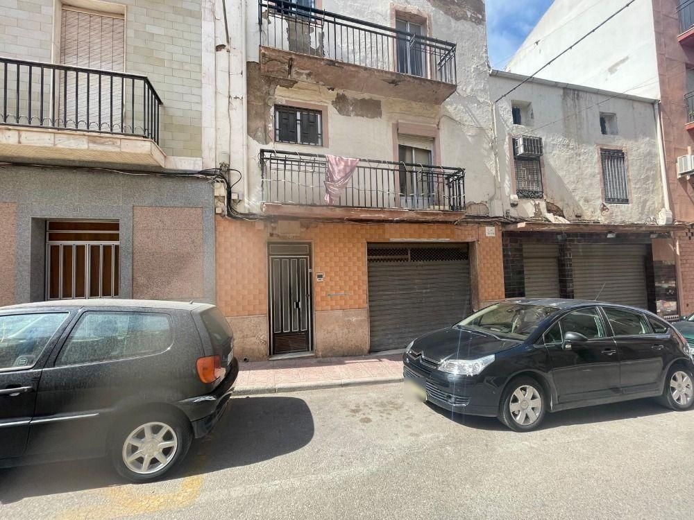 Vista exterior de Local en venta en Linares