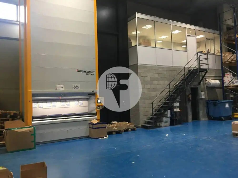 Nave industrial de alquiler en Cornellà de Llobregat