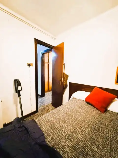 Bedroom of Flat for sale in Barcelona  with Heating