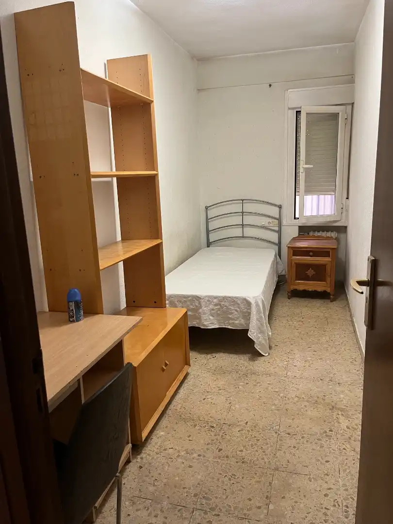 Bedroom of Flat for sale in Salamanca  with Heating, Parquet flooring and Furnished