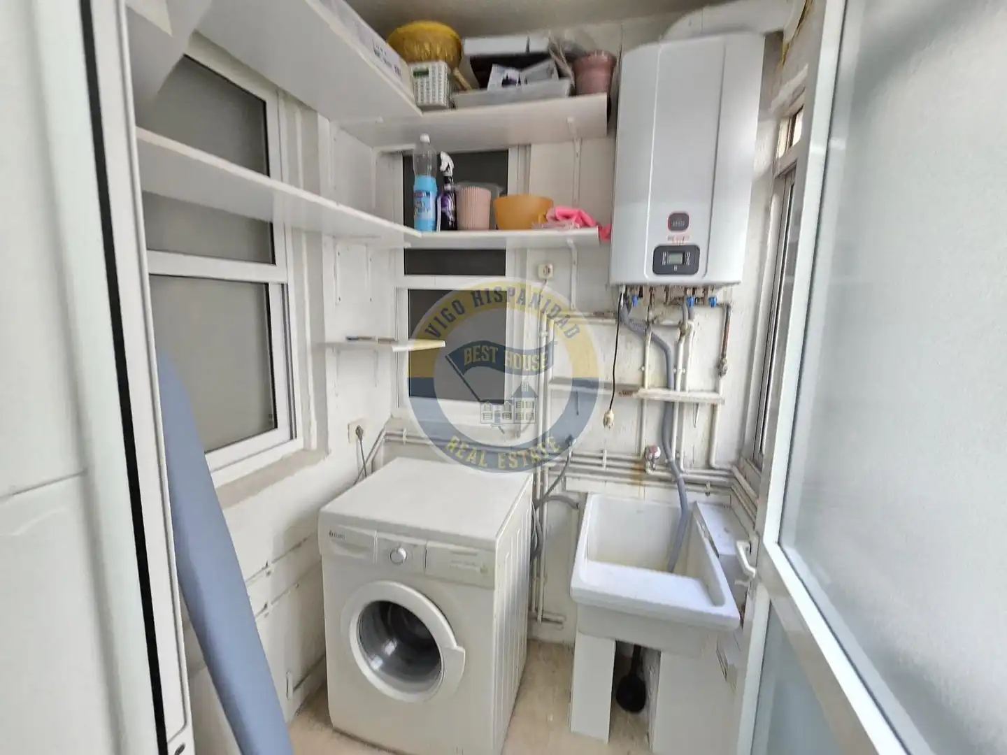 Cocina de Piso de alquiler en Vigo  con Calefacción