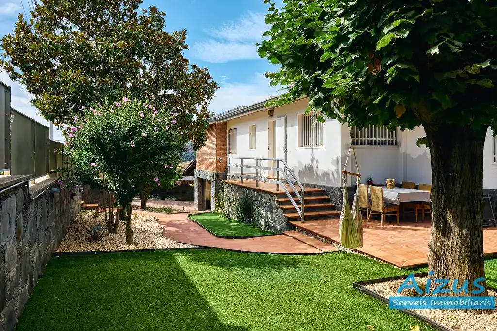 Jardín de Casa o chalet en venta en Seva con Aire acondicionado, Calefacción y Jardín privado