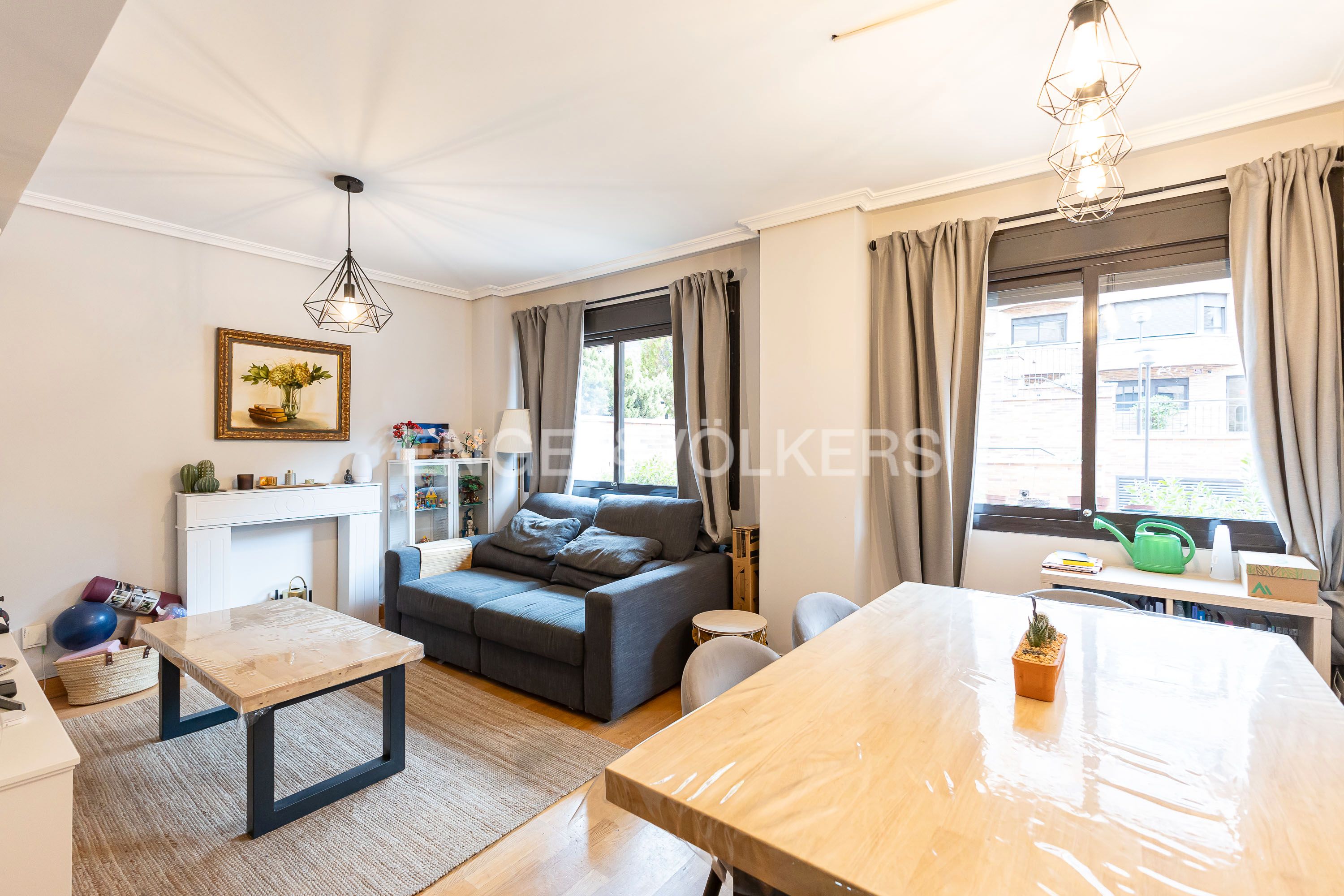 Exterior view of Apartment for sale in Las Rozas de Madrid  with Air Conditioner, Heating and Parquet flooring