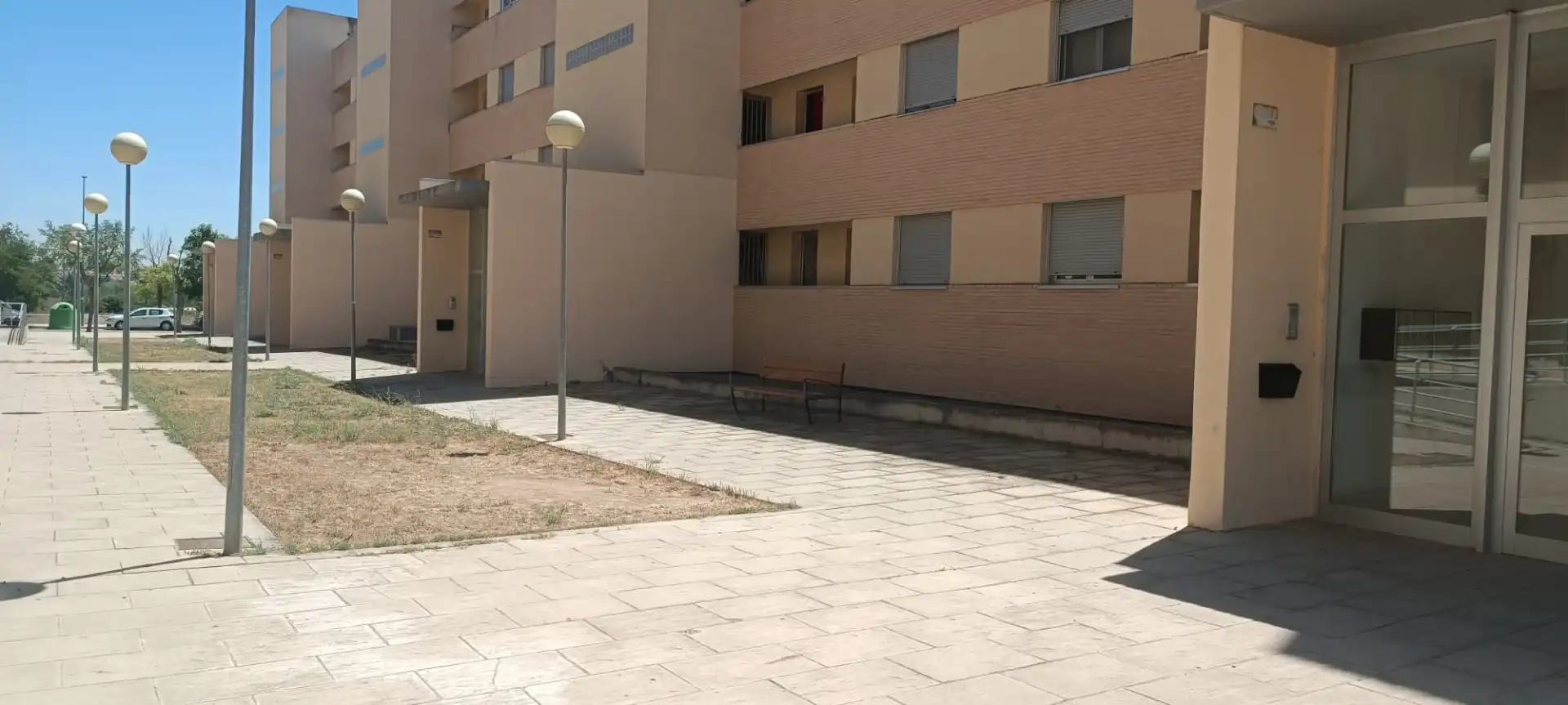 Parkplatz von Wohnung zum Verkauf in Zuera mit Heizung, Möbliert und Ofen