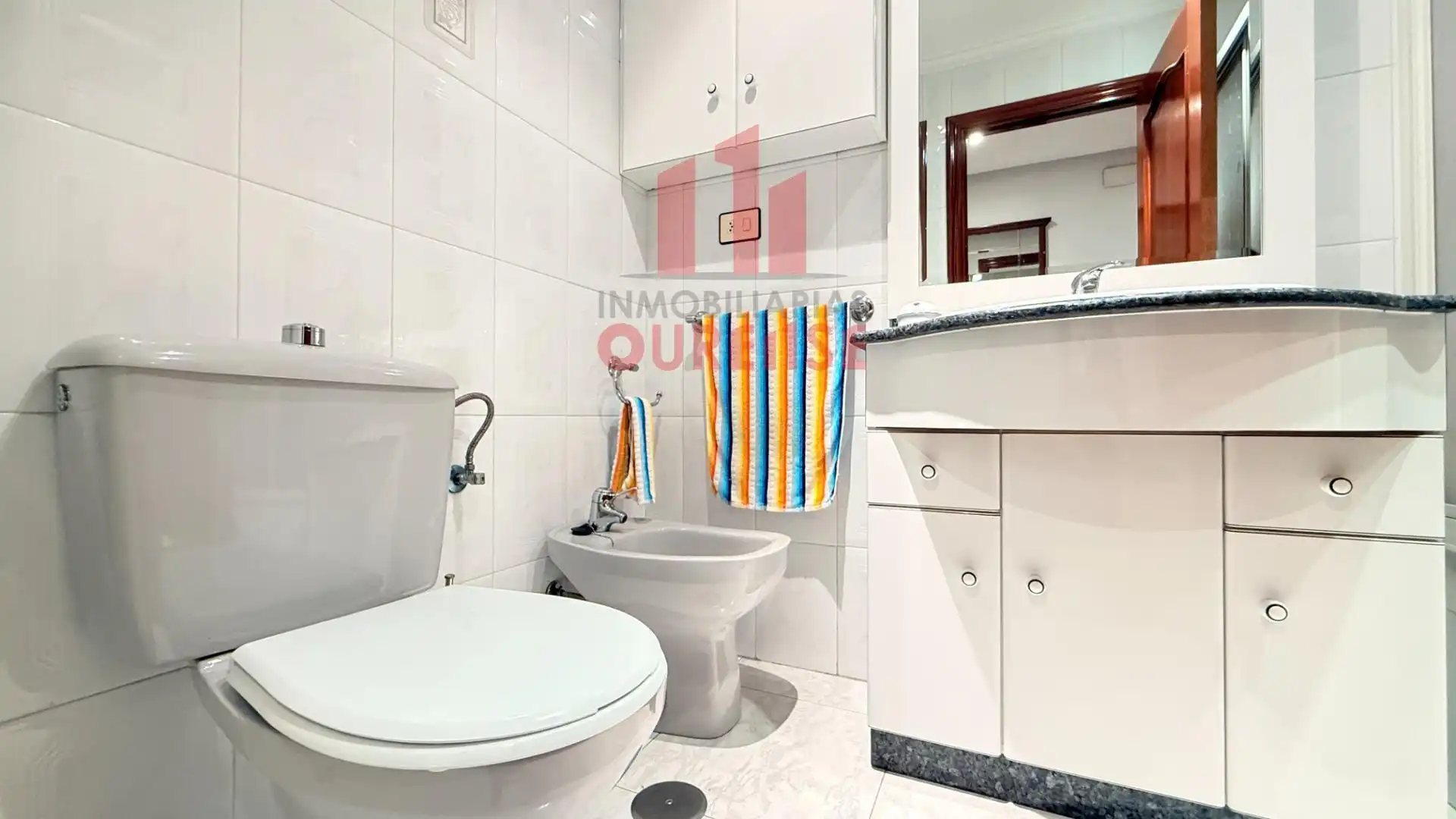 Bathroom of Flat for rent in Ourense Capital   with Furnished