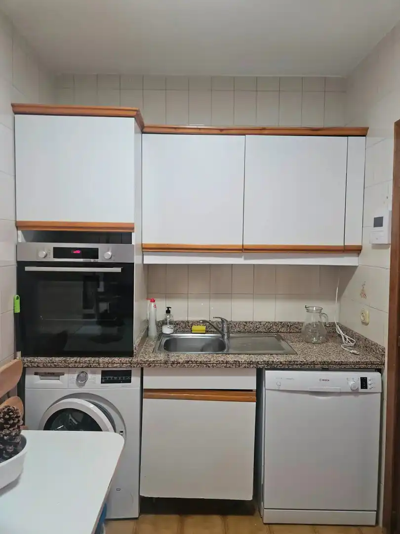 Cuina de Pis de lloguer en Madrid amb Aire condicionat, Calefacció i Terrassa