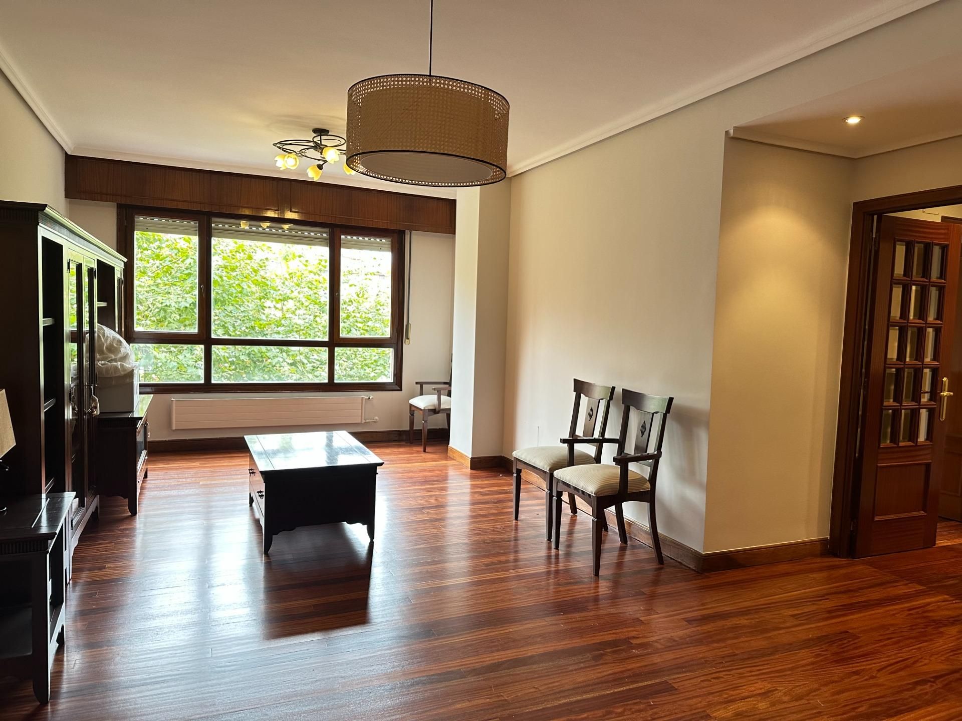 Sala d'estar de Pis de lloguer en Getxo  amb Calefacció i Terrassa