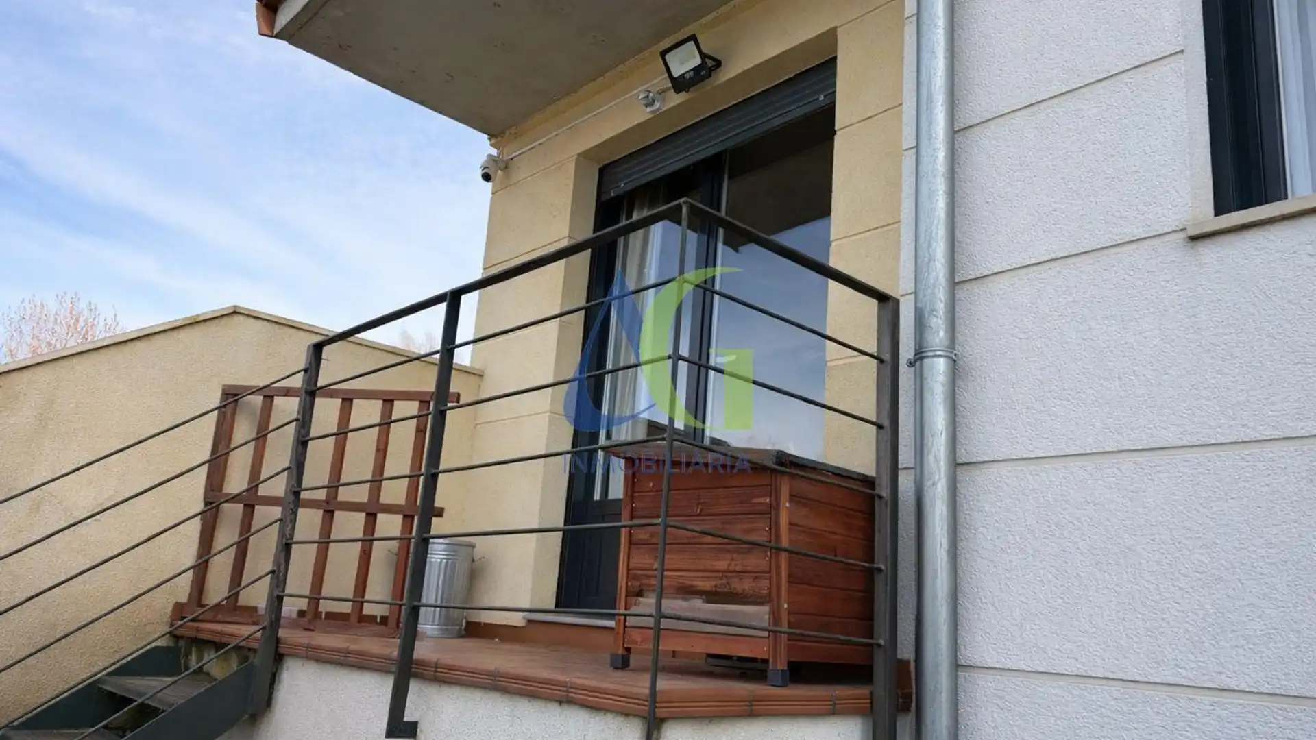 Balcony of Houses for sale in San Andrés del Rabanedo  with Heating, Private garden and Parquet flooring