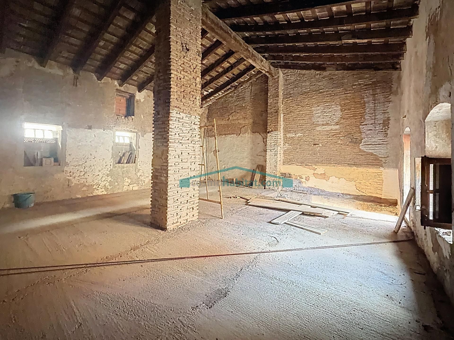 House or chalet for sale in La Pobla de Vallbona  with Terrace