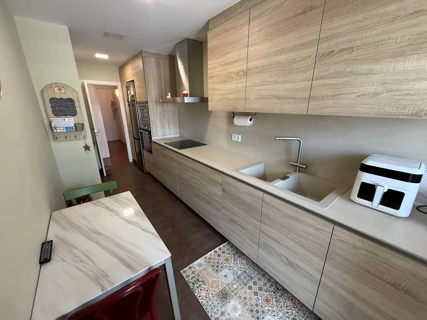 Kitchen of Flat for sale in Cornellà de Llobregat  with Heating, Private garden and Swimming Pool