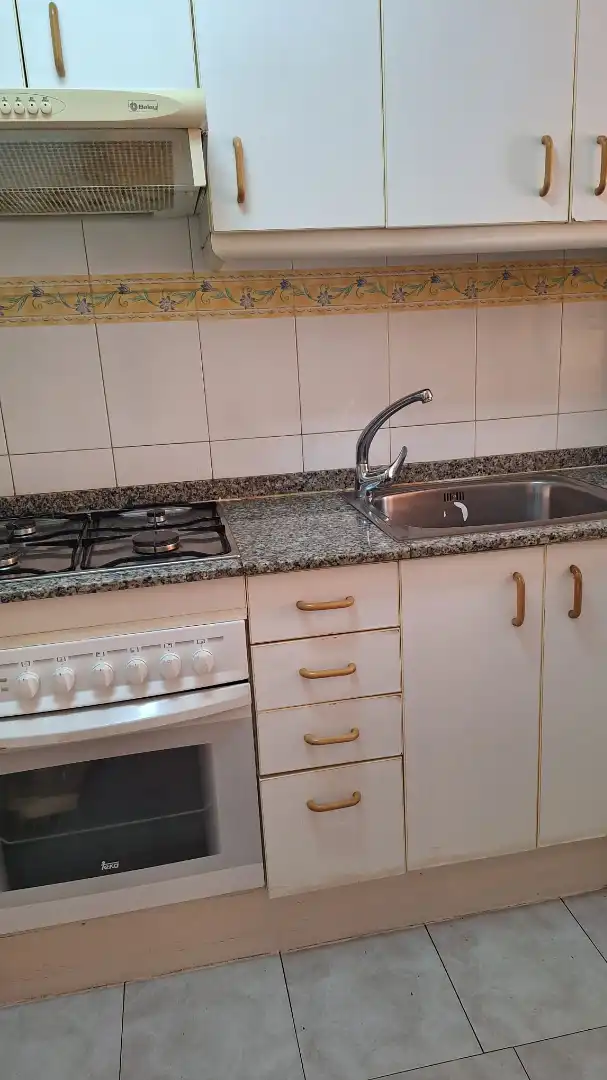 Küche von Einfamilien-Reihenhaus zum Verkauf in Torredembarra mit Heizung, Privatgarten und Terrasse