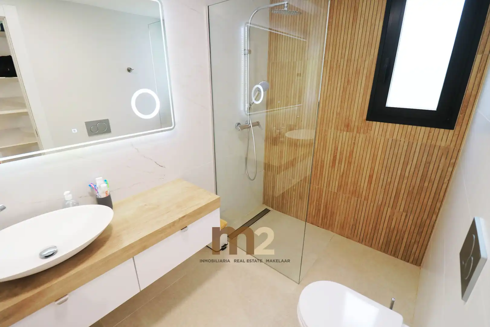 Baño de Casa o chalet en venta en Guardamar del Segura con Aire acondicionado, Calefacción y Jardín privado