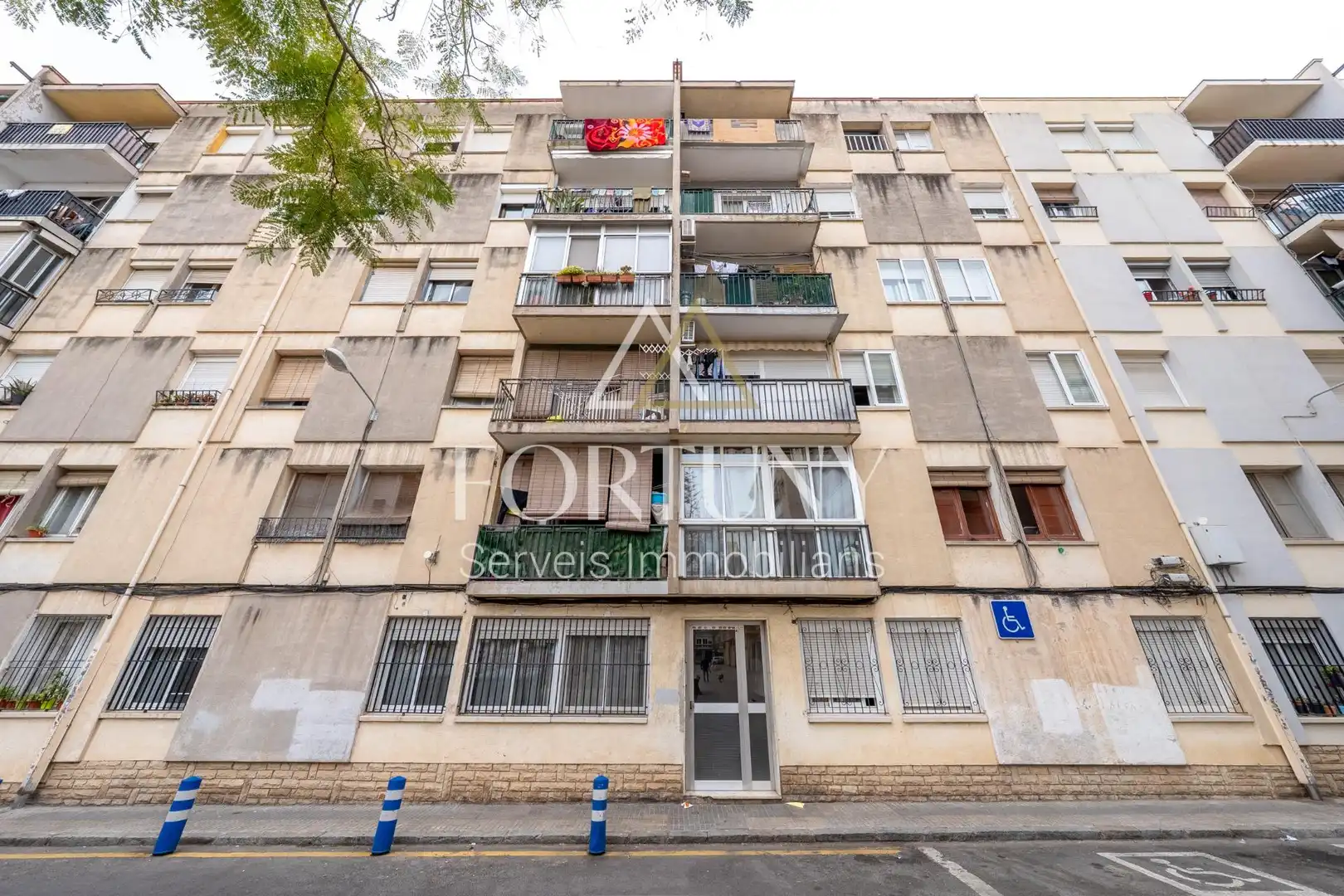 Vista exterior de Piso en venta en Reus
