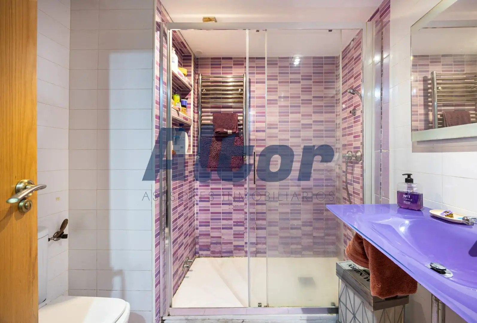 Bathroom of Flat for sale in Fuenlabrada  with Heating, Terrace and Swimming Pool