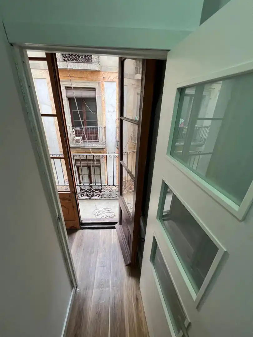 Terraza de Piso para compartir en Barcelona con Calefacción y Lavadora
