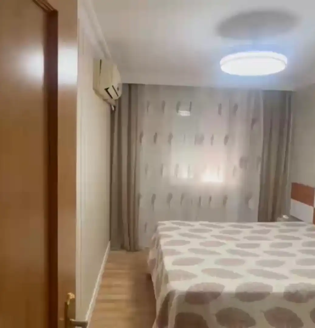 Schlafzimmer von Wohnung zum Verkauf in Huelva mit Klimaanlage, Möbliert und Ofen