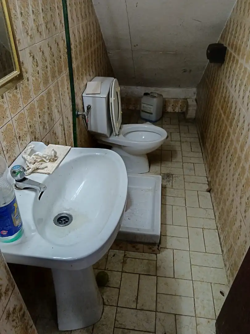 Baño de Local de alquiler en Badalona