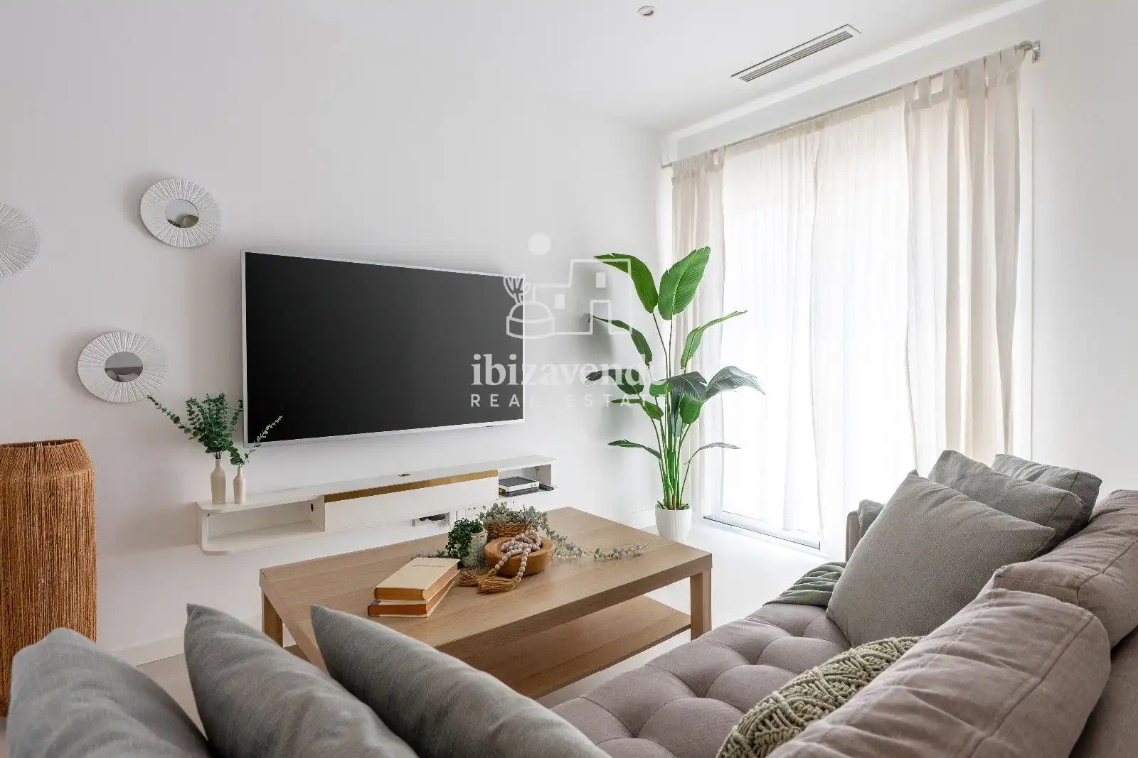 Living room of Flat for sale in Eivissa  with Air Conditioner, Heating and Terrace