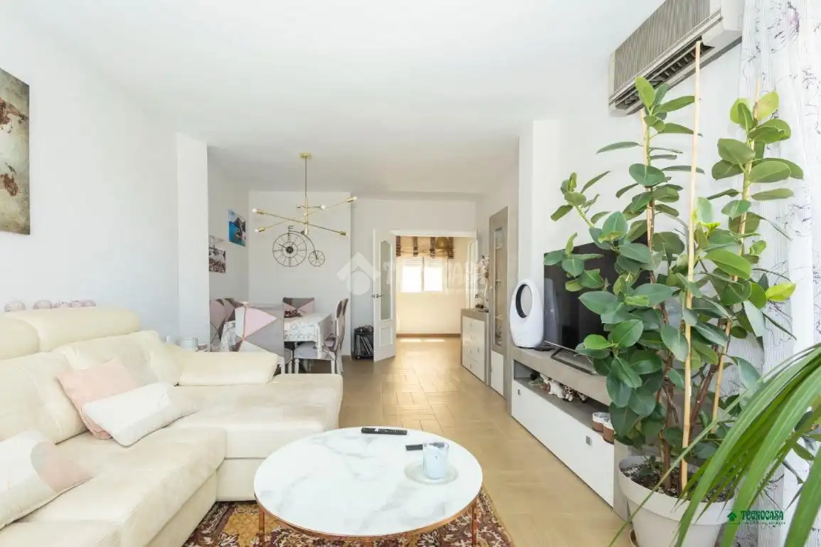 Sala de estar de Piso en venta en Almería con Terraza