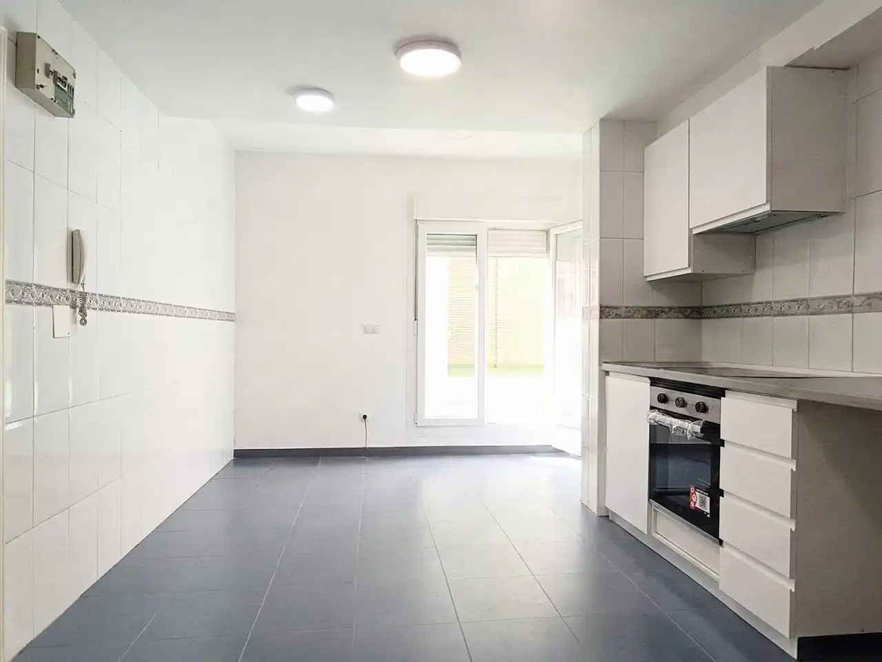 Kitchen of Flat for rent in Barrio de Salamanca