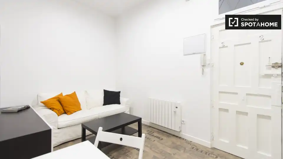 Room in Trafalgar
