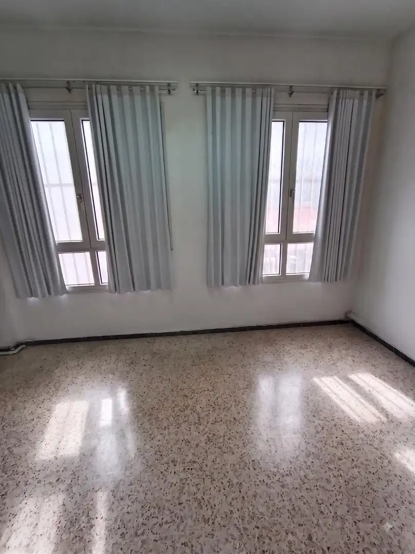 Habitación de Local en venta en Centro