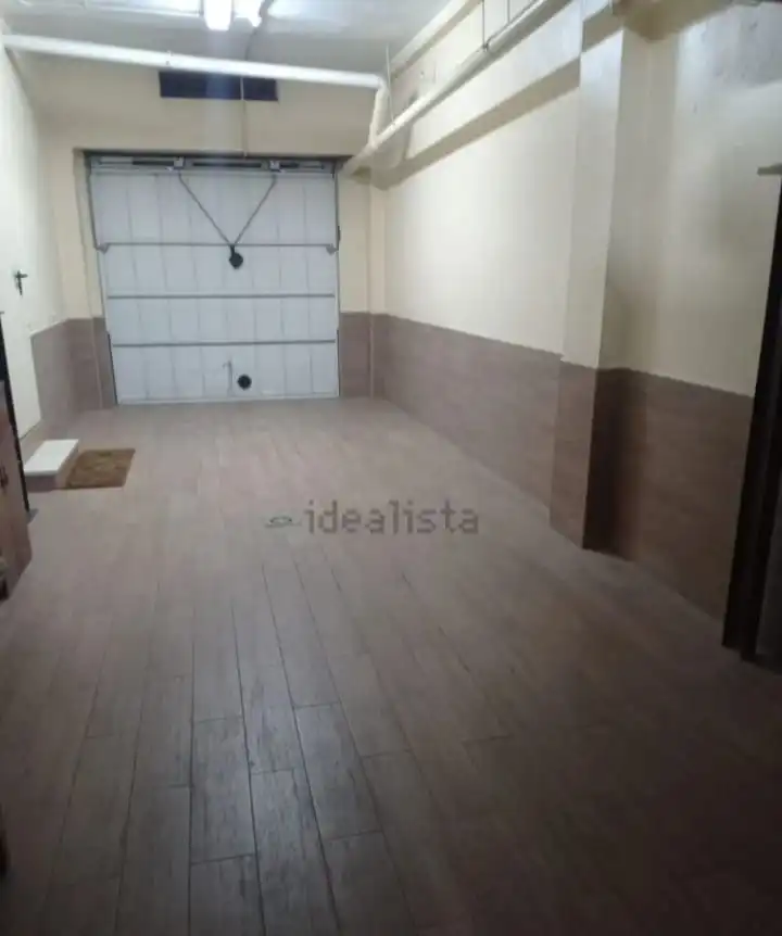 Detached homes for rent in Dos Hermanas  with Air Conditioner and Pets allowed