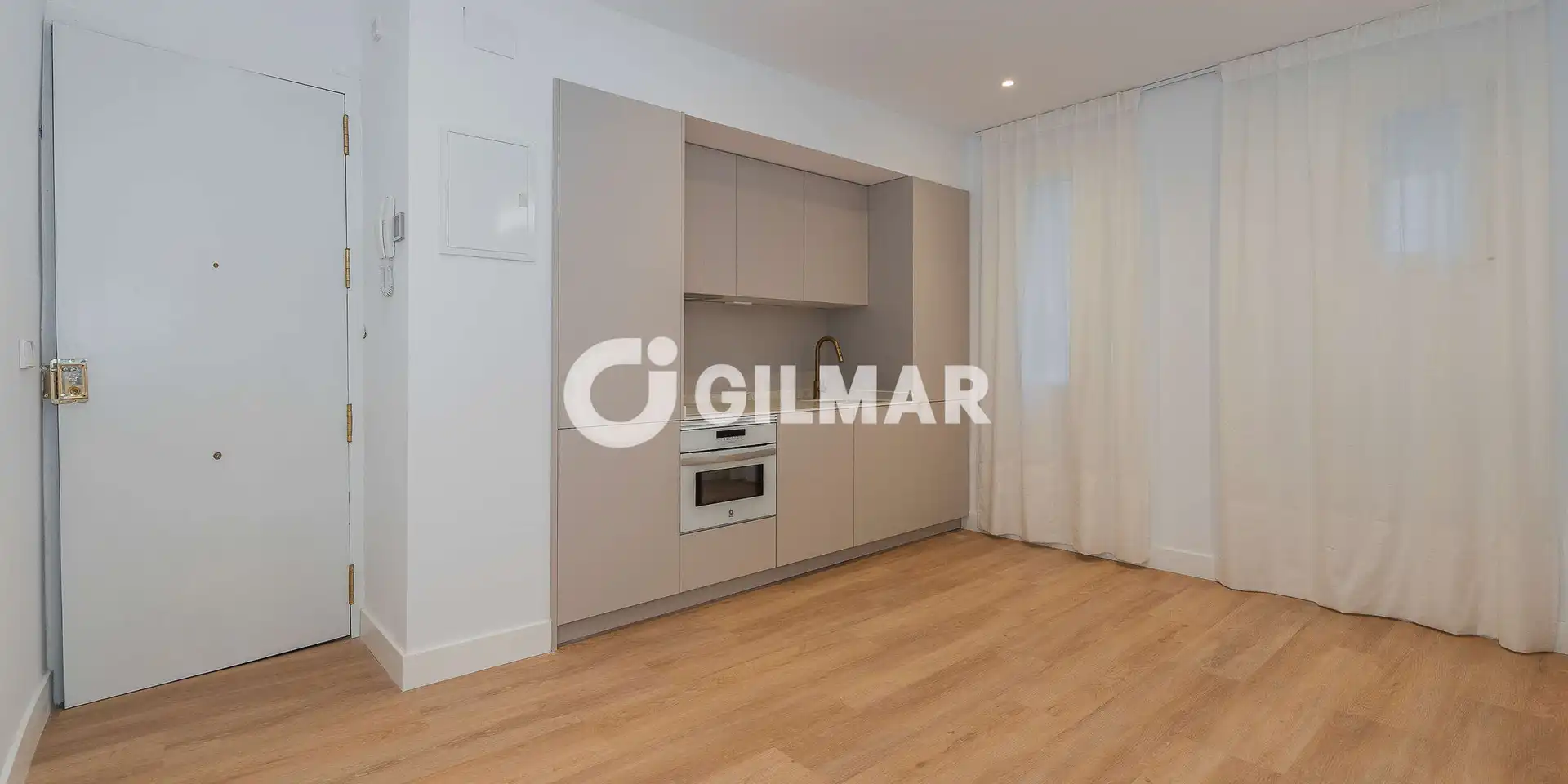 Habitación de Piso en venta en Madrid con Calefacción y Amueblado