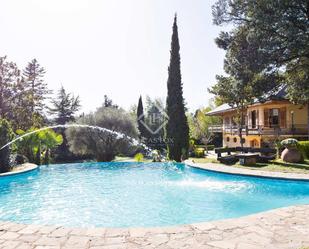 Piscina de Casa o xalet en venda en Gavà amb Aire condicionat, Terrassa i Piscina