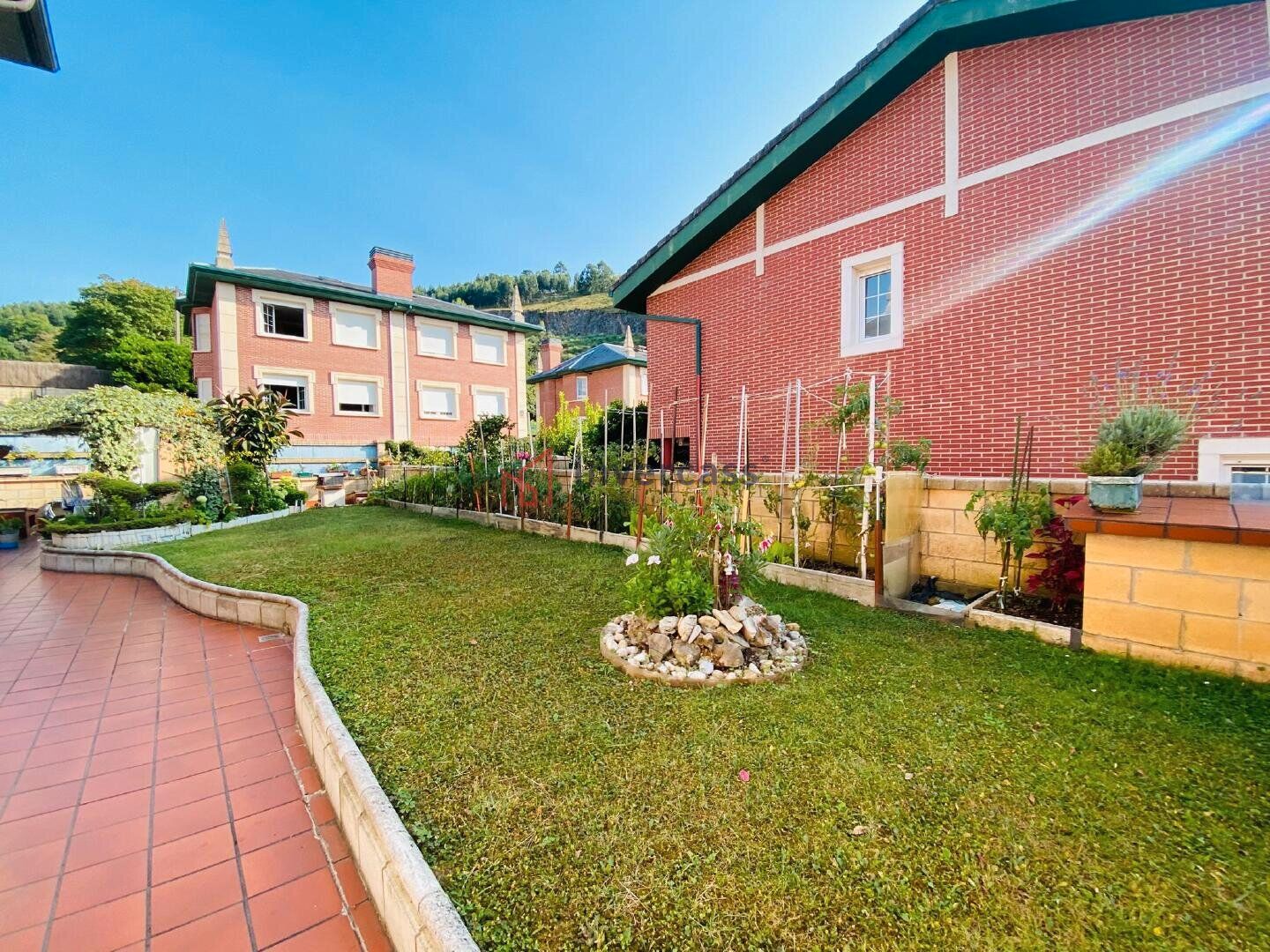 Garden of Single-family semi-detached for sale in Castro-Urdiales  with Heating, Private garden and Terrace