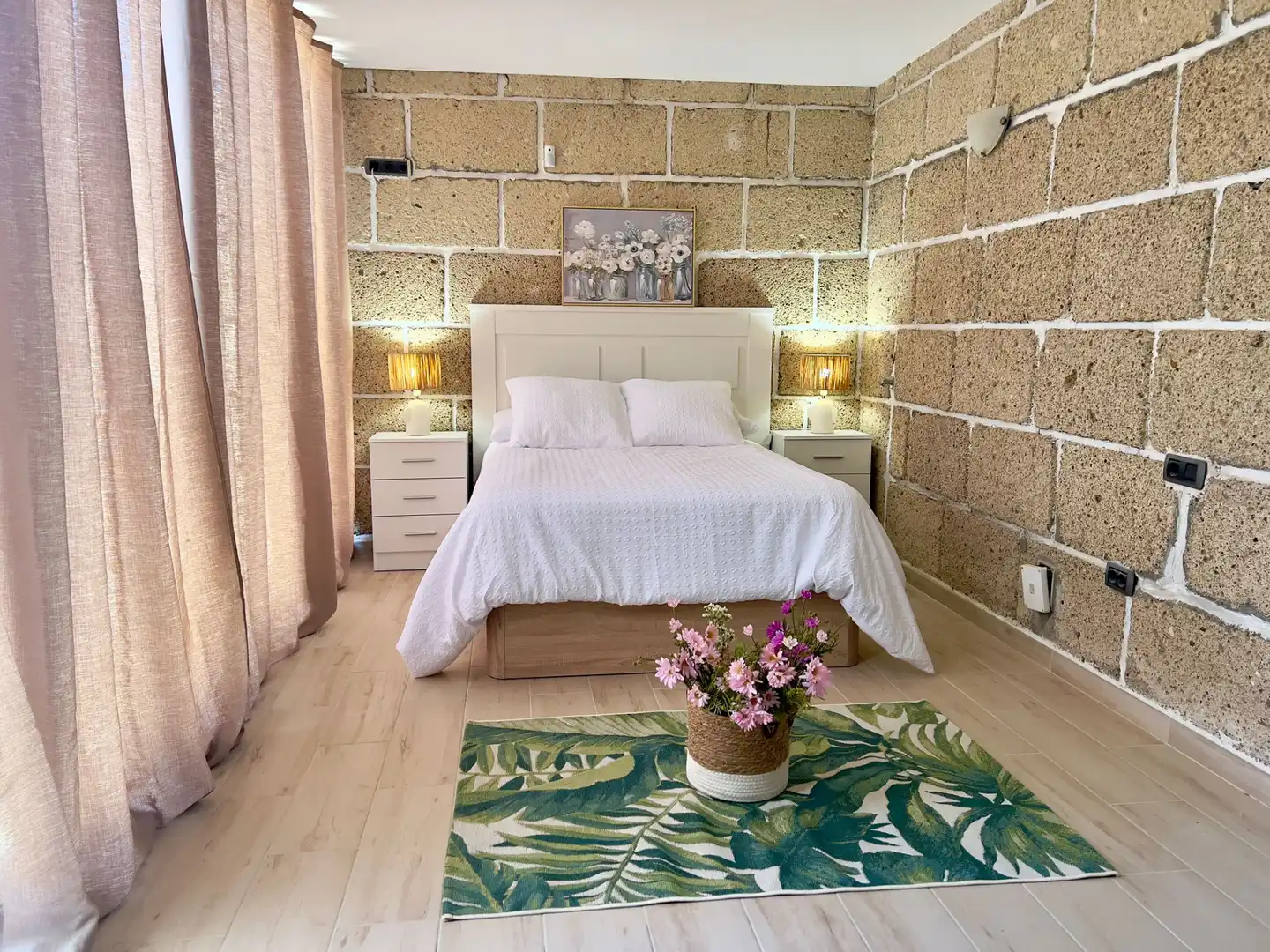 Detached homes for sale in Calle los Prismas, Arico