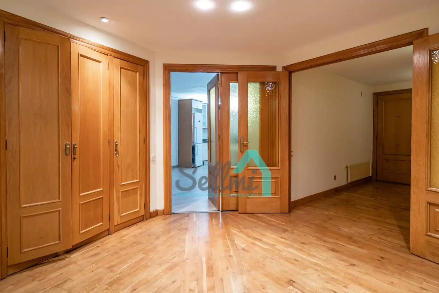 Piso en venta en Oviedo  con Calefacción, Parquet y Terraza