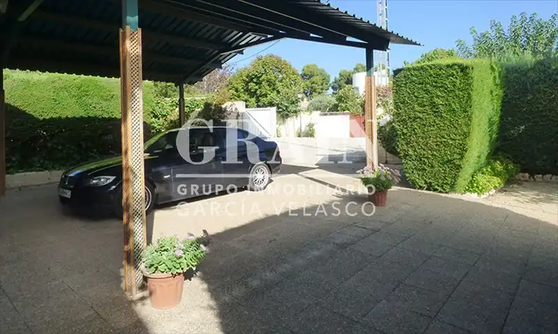 Aparcament de Casa o xalet en venda en Albacete amb Calefacció, Jardí privat i Piscina